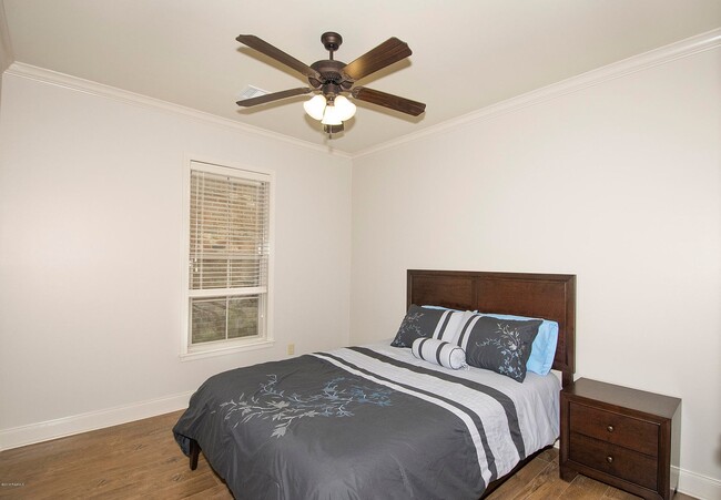 Building Photo - 328 Chimney Rock Blvd