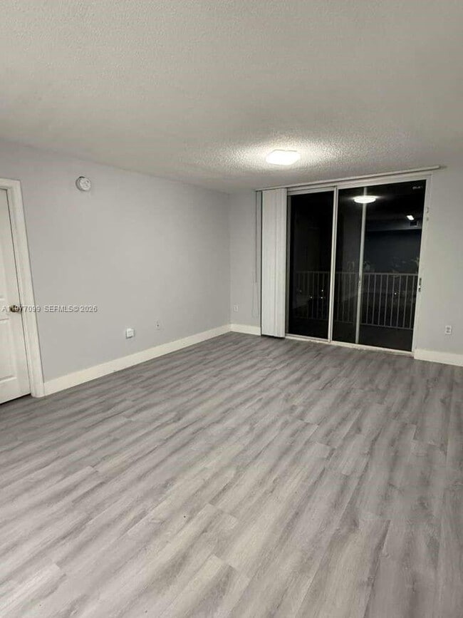 Building Photo - 677 SW 111th Ave