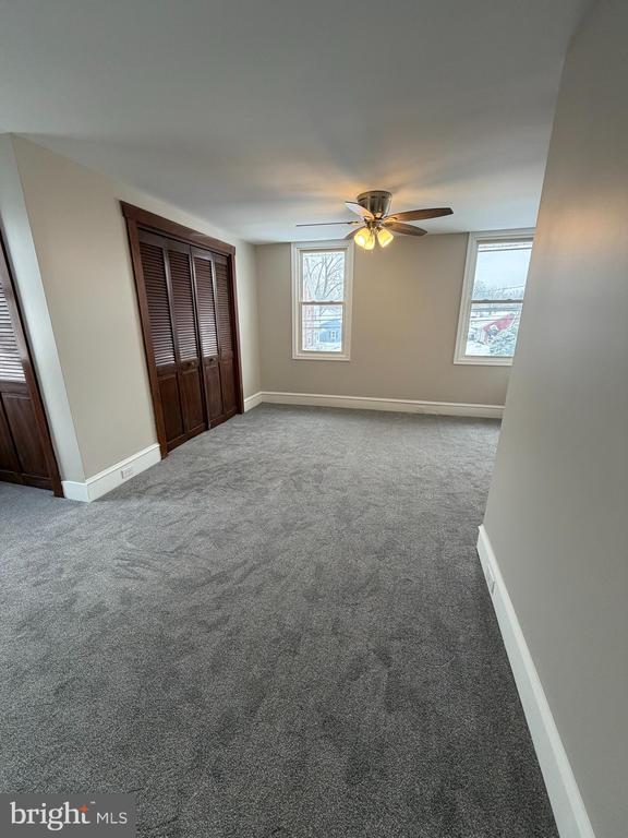 Foto del edificio - 41 W Reliance Rd