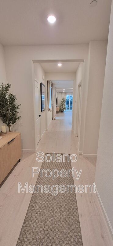 Building Photo - 2397 Sheldon Dr