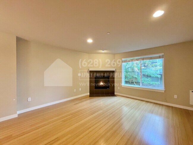 Building Photo - 705 N 94th St