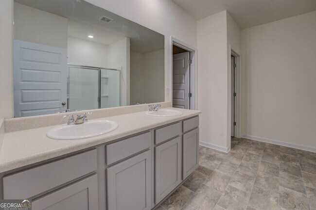 Foto del edificio - 4113 Spencer Ln