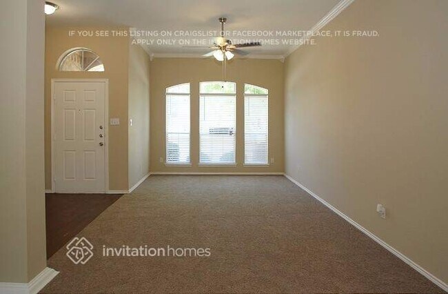 Building Photo - 1704 Windcastle Dr