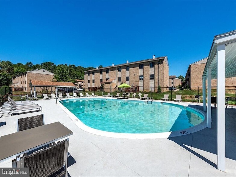 Foto principal - 1009 Warwick Dr