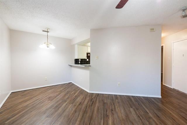 Foto del edificio - 1614 Pecan Chase Cir