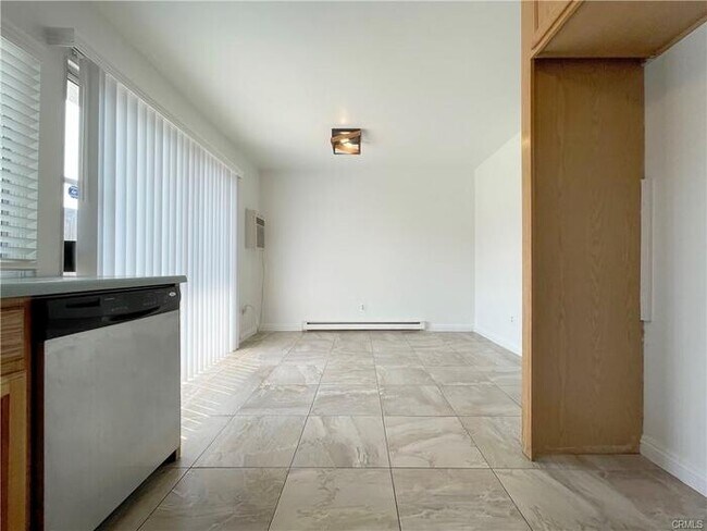 Foto del edificio - 631 W Alton Ave
