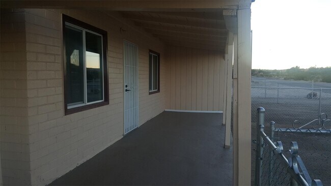 Foto del edificio - 72351 Old Dale Rd