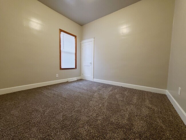 Foto del edificio - 4 Bed 2 Bath Home!