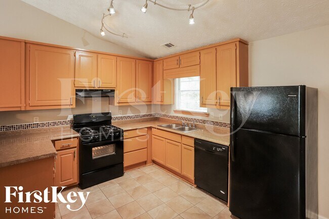 Foto del edificio - 480 E Lake Dr