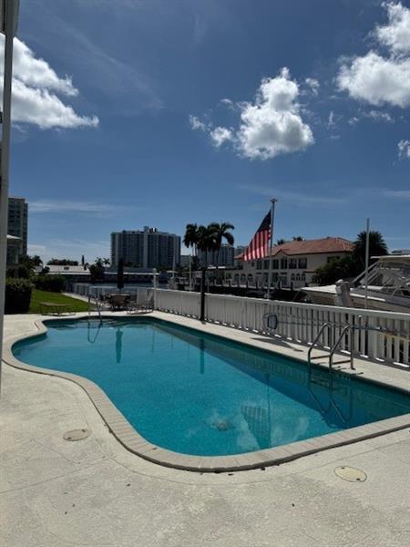 Foto del edificio - 2866 NE 30th St