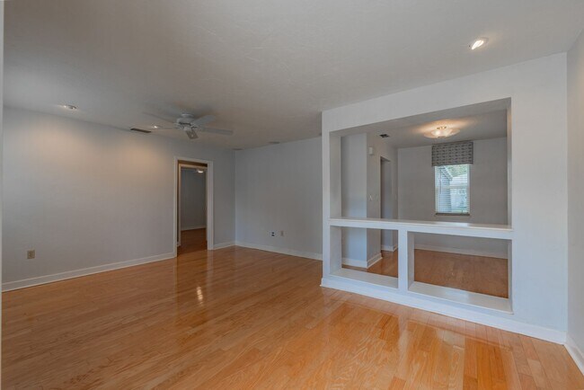 Building Photo - Charming Riverside Heights Rental – Update...