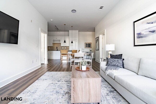 Foto del edificio - 2101 Lakeside Lofts Cir