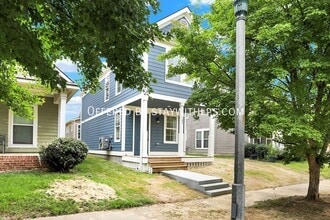 Building Photo - 162 Keel Ave