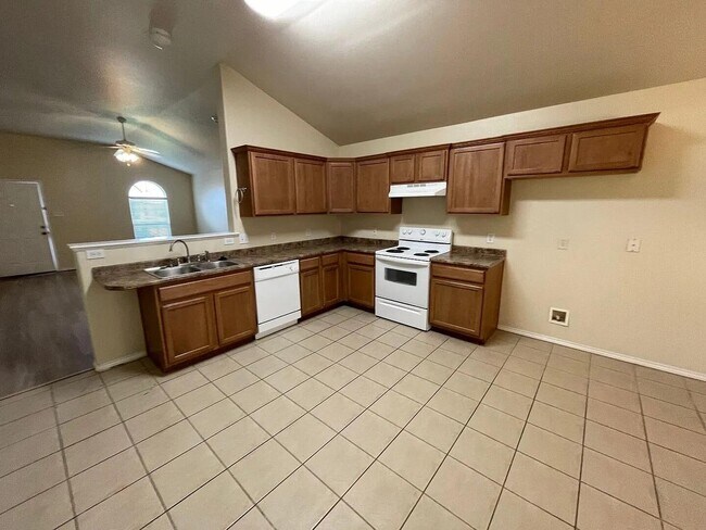 Building Photo - 6539 84th St