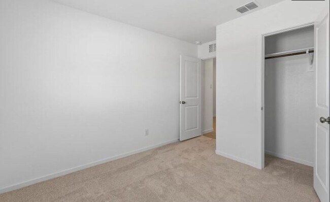 Foto del edificio - 3714 Chambray Dr
