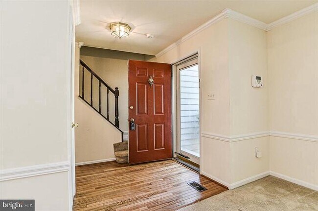 Building Photo - 10205 Scarborough Commons Ct