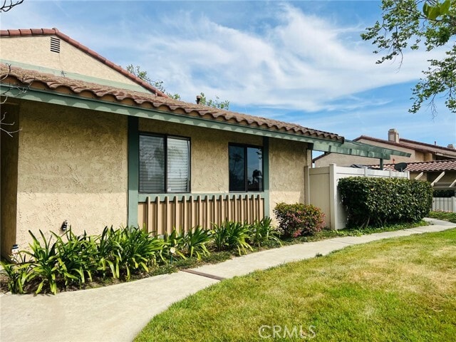 Building Photo - 5103 Aspen Dr