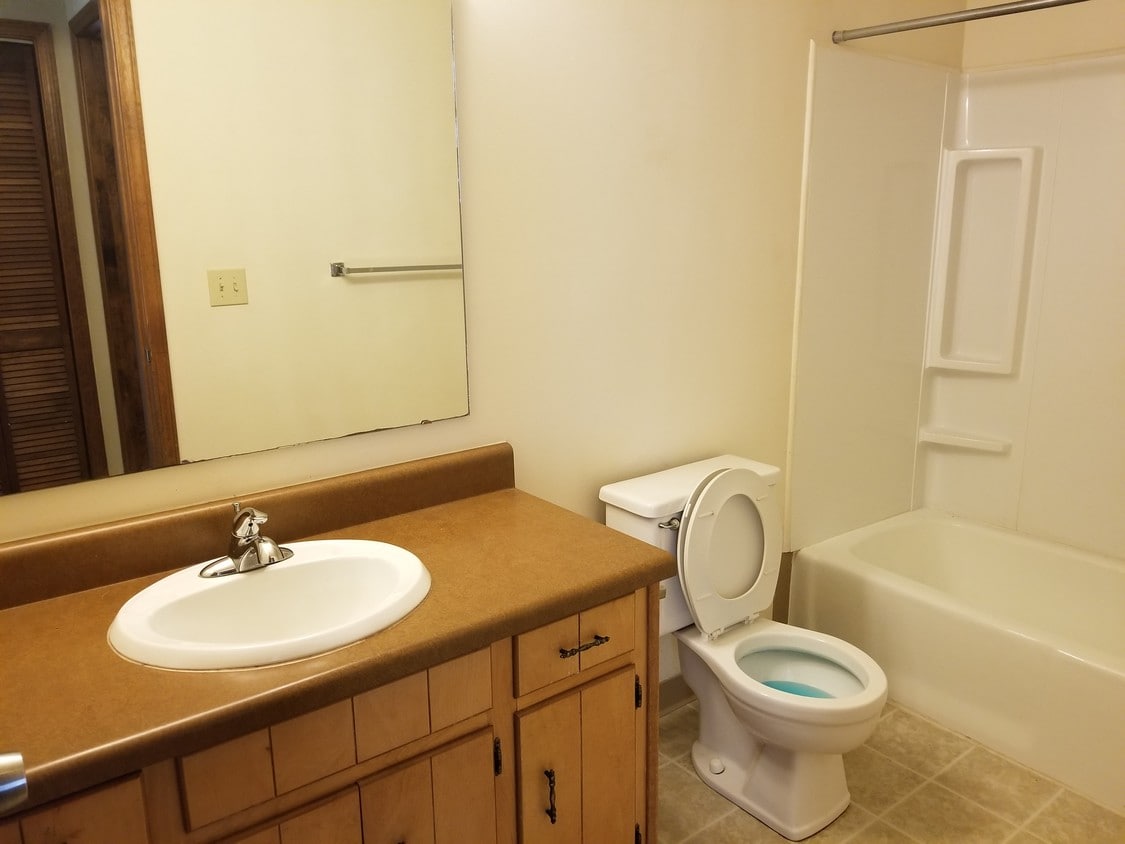 121 Shagbark Ln Unit F3, Seneca, SC 29678 Apartments in Seneca, SC