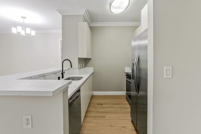 Interior Photo - Hawthorne Regency Apartments