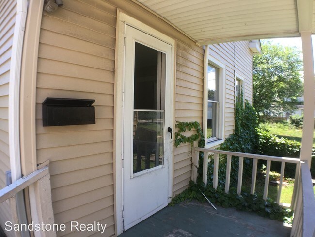 Building Photo - 3607 E 55th St