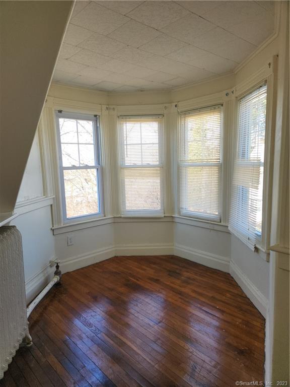Building Photo - 40 Maple Grove Ave