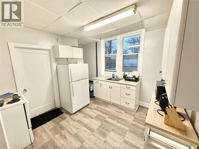 Photo du bâtiment - 970 Westminster Blvd