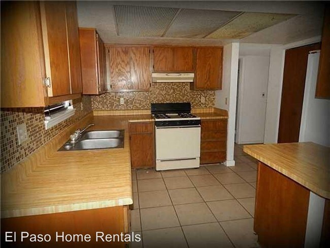 Building Photo - 3 br, 2 bath House - 3457 Balmorhea St