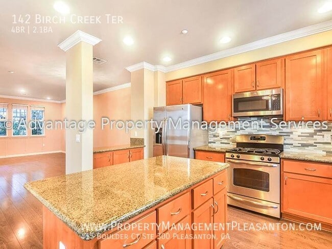 Building Photo - 142 Birch Creek Terrace