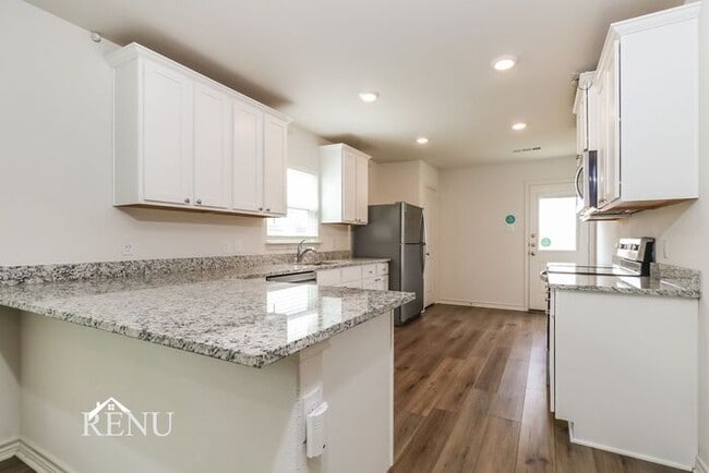 Foto del edificio - Coming Soon!