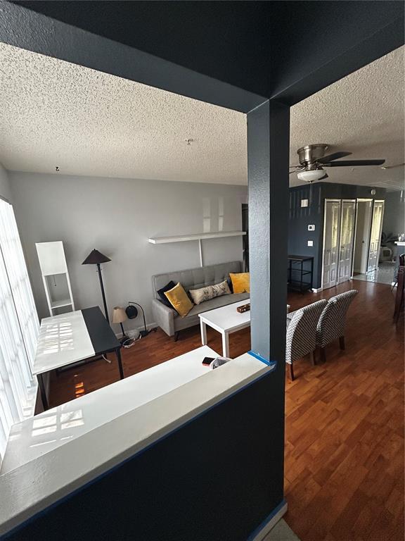 Foto del edificio - 104 Reserve Cir