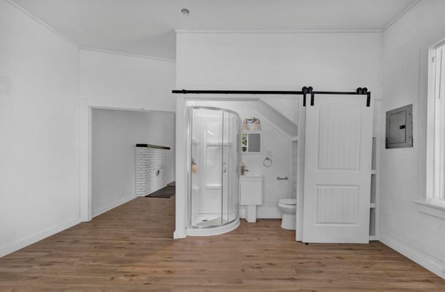 Building Photo - 500 22nd St E