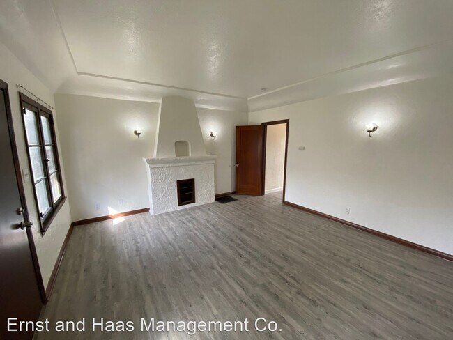 Building Photo - 2141 Chestnut Ave