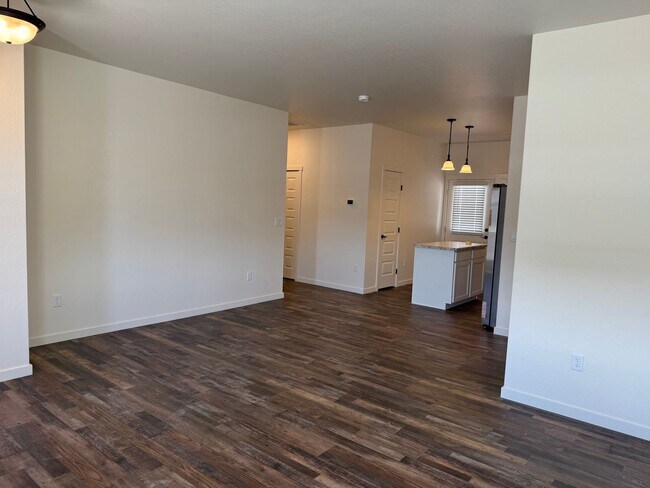 Foto del edificio - 3136 Platte River Dr