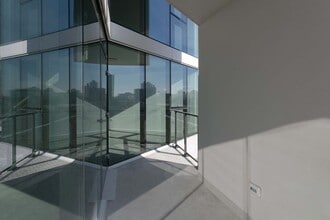 Interior Photo - City Hyde Park