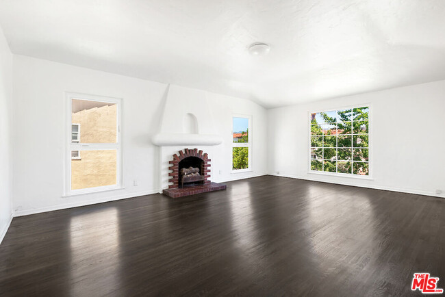 Building Photo - 7926 4th St