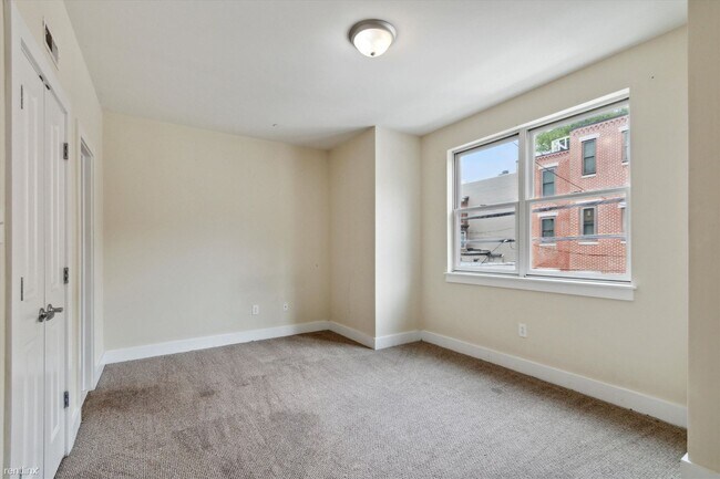 Foto del edificio - 3 br, 3 bath Triplex - 1622 JEFFERSON ST U...