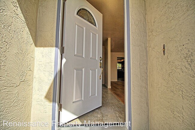 Building Photo - 4 br, 2 bath House - 677 Chardonnay Drive