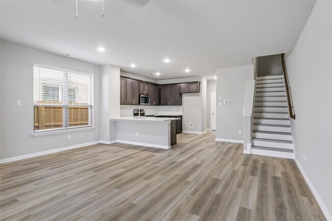 Foto del edificio - Gorgeous Townhouse for rent in North Fort ...