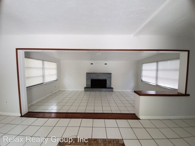 Building Photo - 3 br, 2 bath House - 4717 Garcia Ave Sarasota