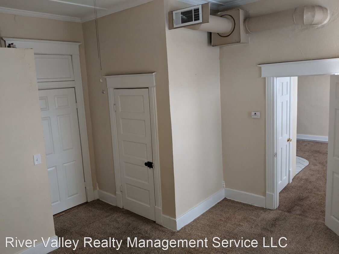 1 br, 1 bath House - 319 W B Street - res... - 1 br, 1 bath House - 319 W B Street  - res...