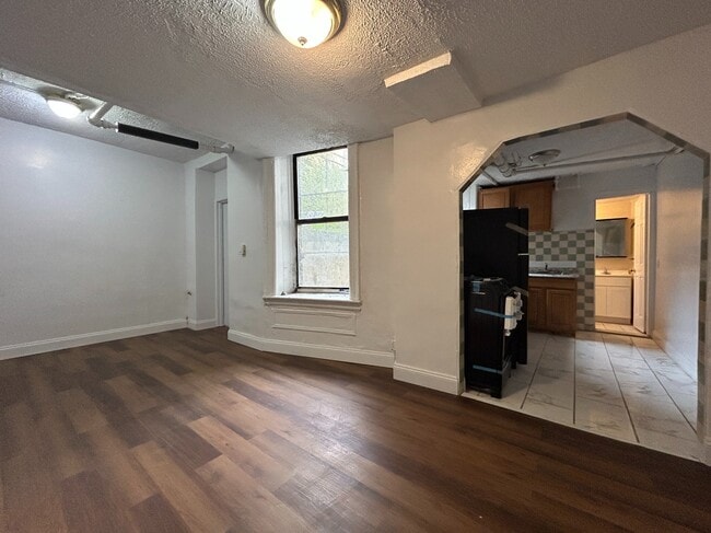 Foto del edificio - 381 E 160th St