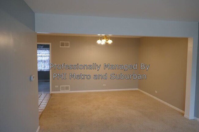 Building Photo - 2033 Oxford Ct