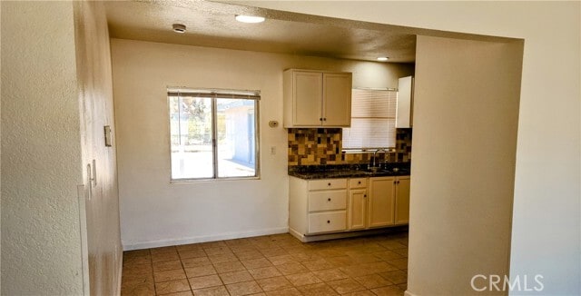 Foto del edificio - 7064 Tamarisk Ave