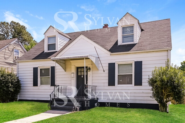 Building Photo - The living is easy in this 4 bedroom, 1.5 bathroom home