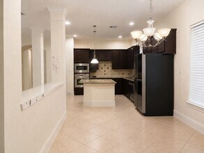 Building Photo - 515 Newington Ln