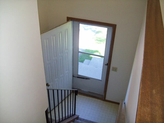 Building Photo - 505 Tara Ct