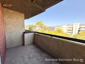 Building Photo - 8726 Burton Way