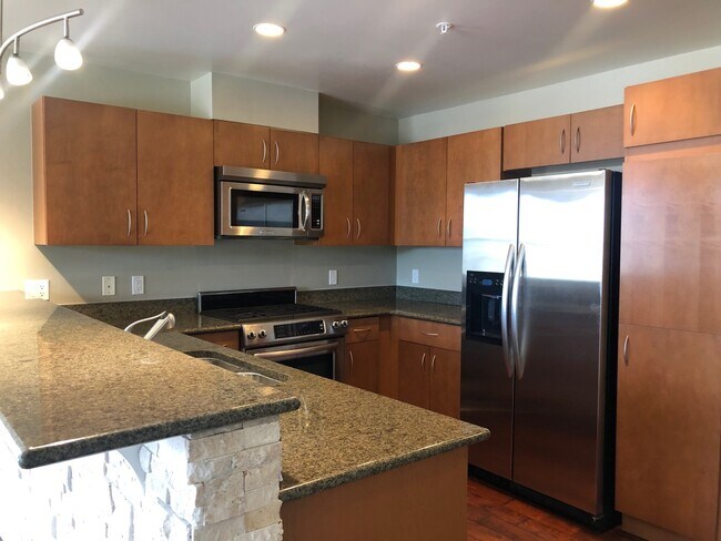 Building Photo - Two Bedroom Condo Available at The Peloton in Boulder