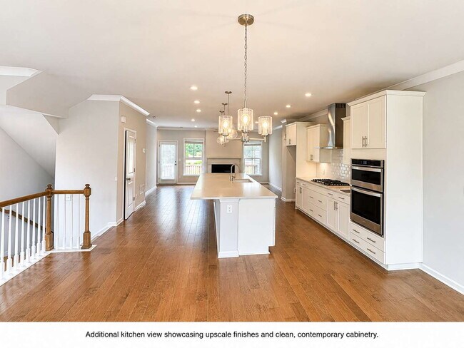 Foto del edificio - Like-New 3BR/3.5BA End-Unit Townhome in Buford – Near Suwanee Town Center and Mall of Georgia
