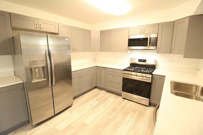Foto del edificio - 3 Deerpath Rd